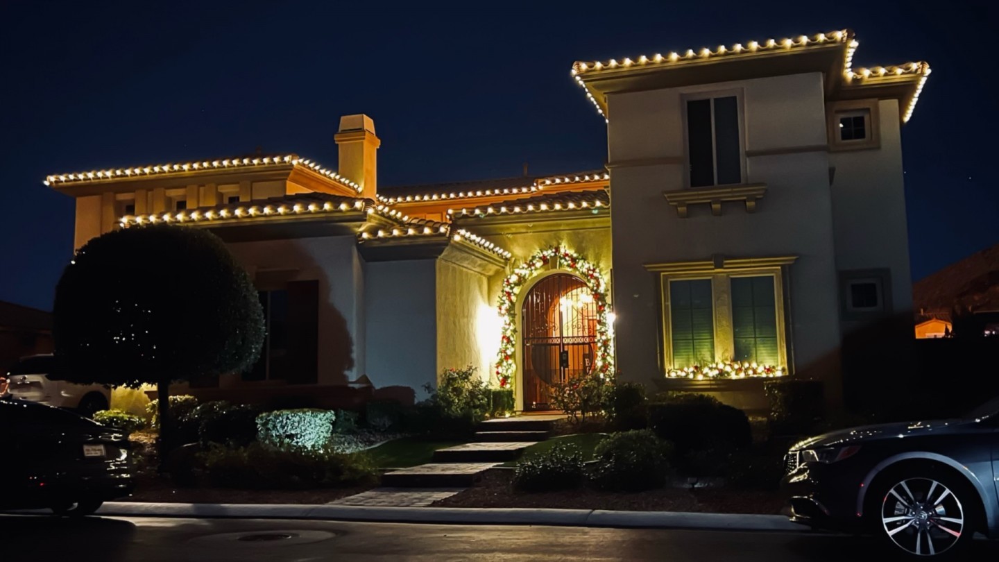 Warm White LED with Decorated Garland